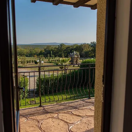 别墅 еко комплекс албиция *