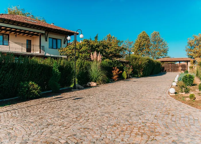 Eco Complex Albizia - Private With Garden & Terrace Near Byala *