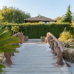 Луксозна вила Eco Complex Albizia - Private With Garden & Terrace Near Byala *