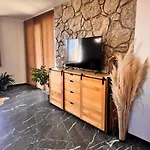 Луксозна вила Eco Complex Albizia - Private With Garden & Terrace Near Byala