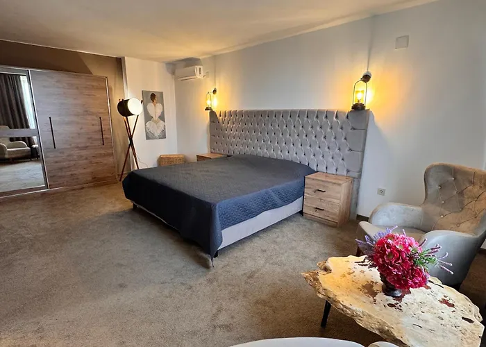 Eco Complex Albizia - Private With Garden & Terrace Near Byala *